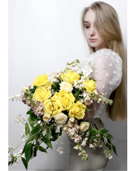 buket_s_zeltymi_rozami_1